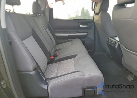 2017 Toyota Tundra Crewmax Sr5 z USA, uszkodzony, nr VIN 5TFDY5F13HX669258